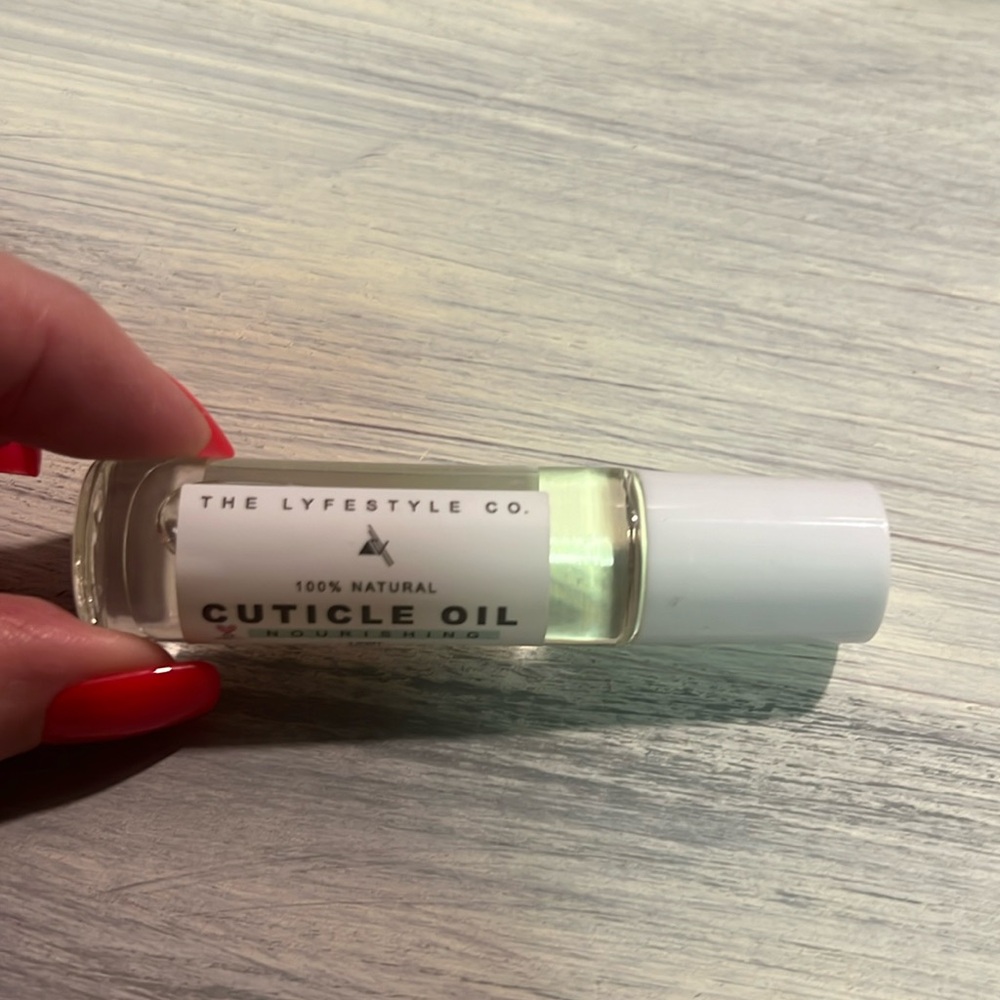 ❤️4/$25 The Lifestyle company cuticle oil